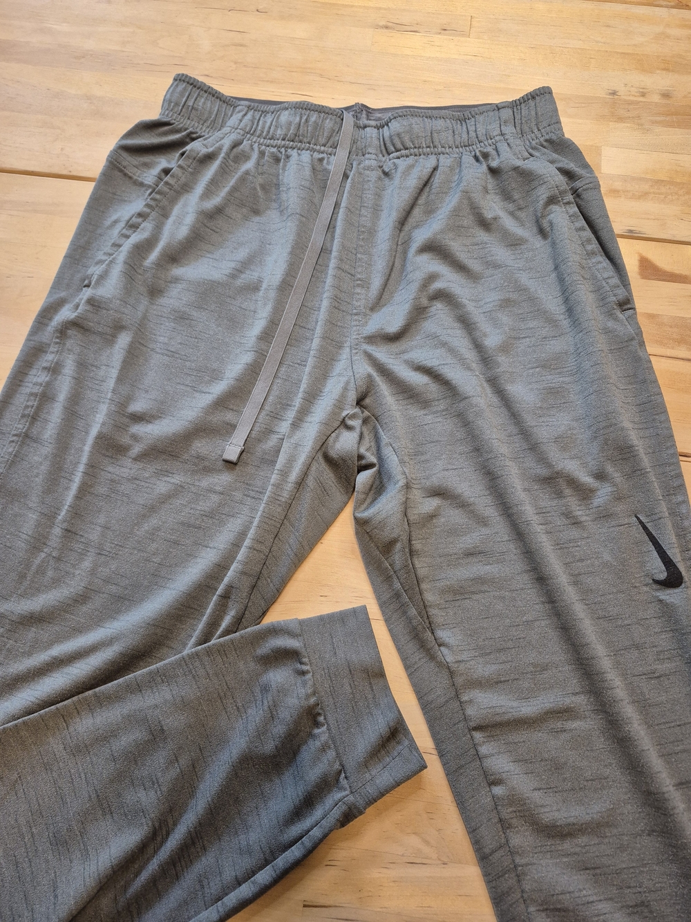 Nike Men's Charcoal Gray Athletic Joggers with Swoosh 3651
